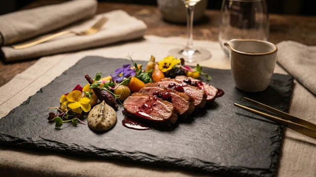 黄色仓库热门视频 - 美食之旅